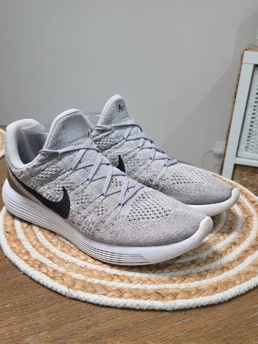 Nike Lunar Epic Low Flyknit 2 Womans Running Shoes, Size 11 - Picture 3 of 12